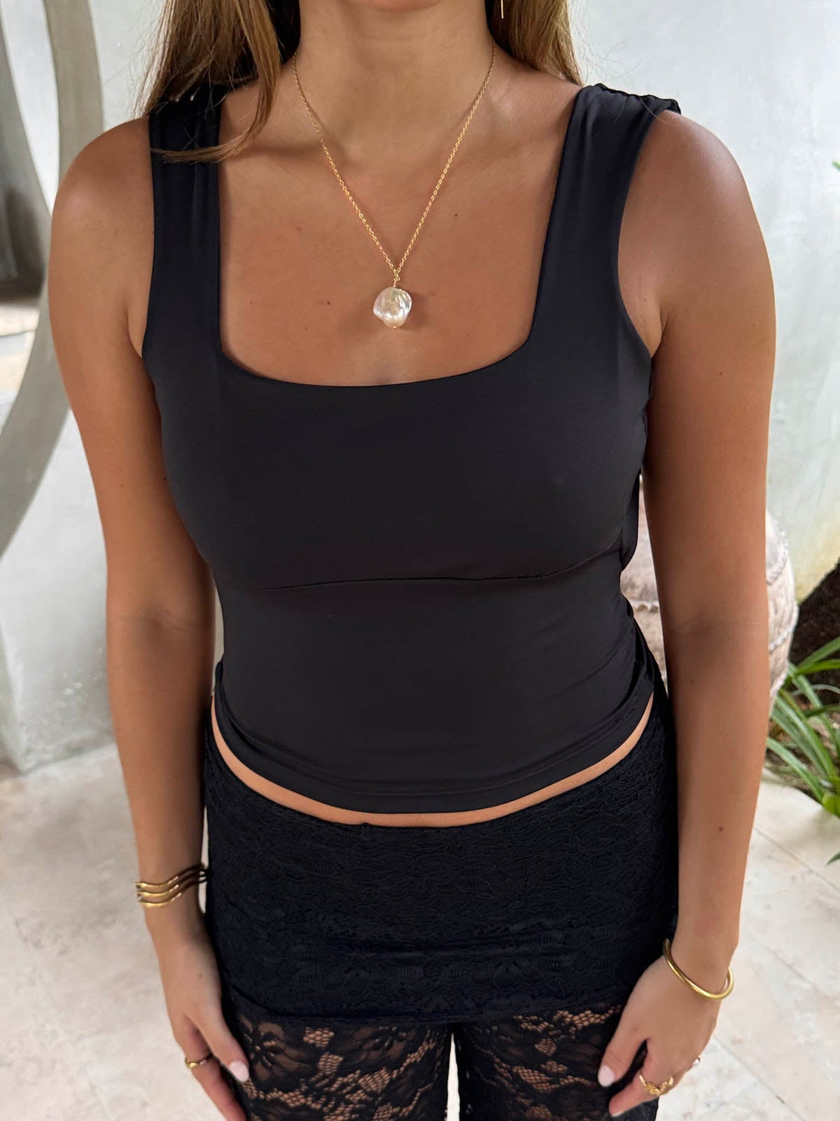Isolda top with open back - Black