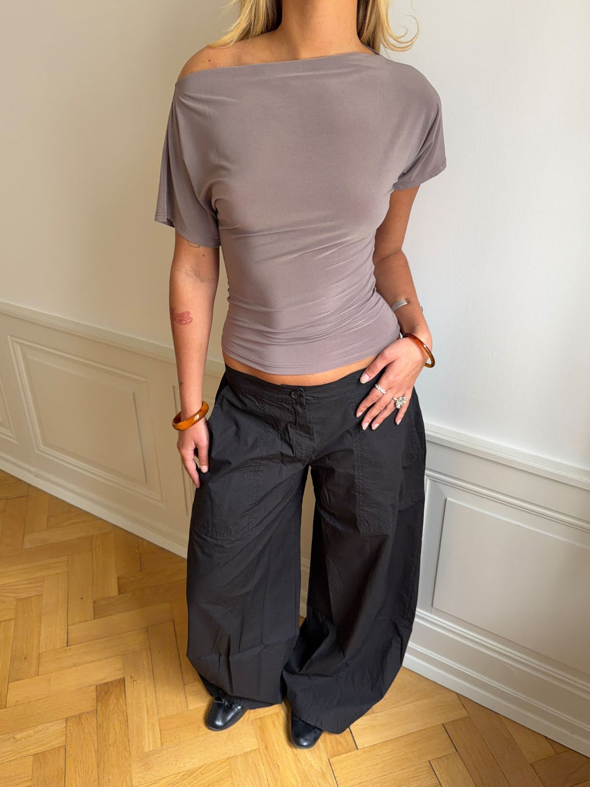 Florine fitted t-shirt – Taupe
