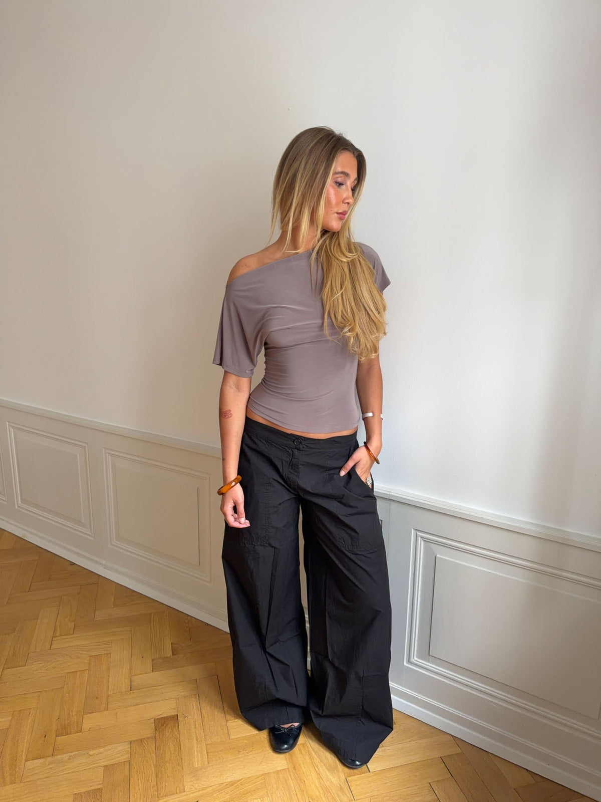 Florine fitted t-shirt – Taupe