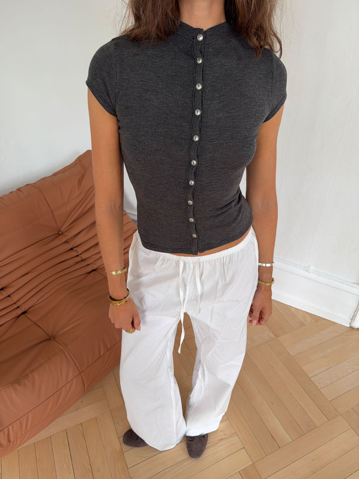 Leonie t-shirt with buttons - Grey